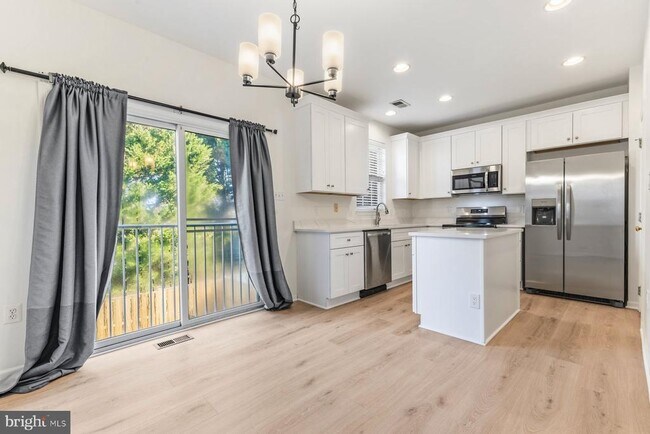 Building Photo - 9727 Faber Ln