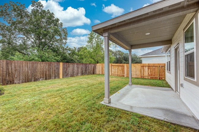 Building Photo - 1818 Whispering River Dr