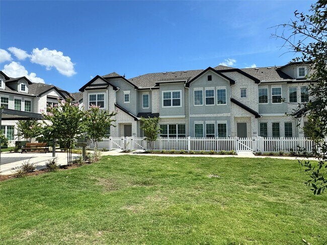 Building Photo - 12400 Greens Rd
