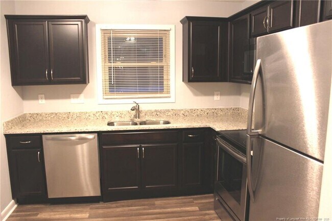Building Photo - 4440 Briton Cir