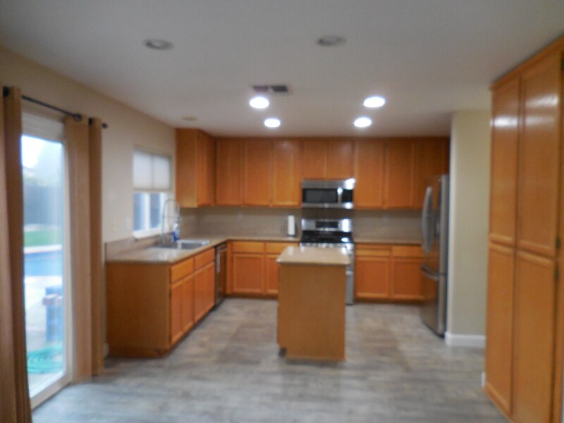 Building Photo - 1048 Freshwater Ct