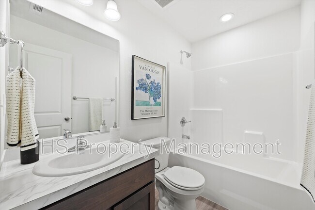 Building Photo - 4732 W Quinault Dr