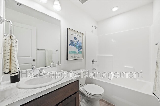 Building Photo - 4817 W Quinault Dr