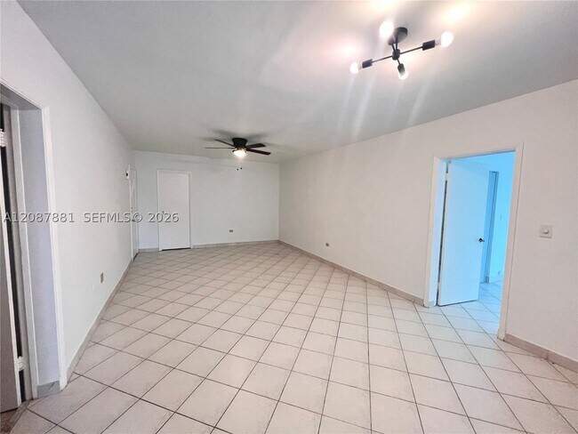 Building Photo - 10178 Collins Ave