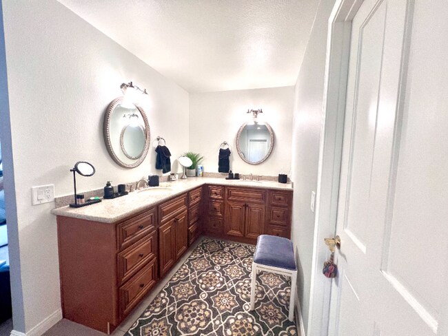 Building Photo - 29028 Hollow Oak Ct