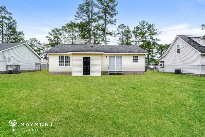 Building Photo - 709 Rockhaven Dr