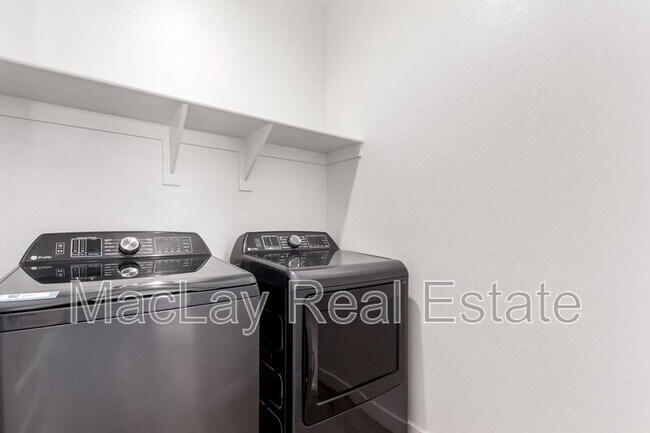 Building Photo - 36610 W Mediterranean Way
