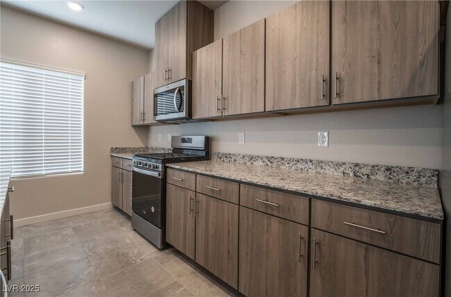 Building Photo - 3823 Corellia Ave