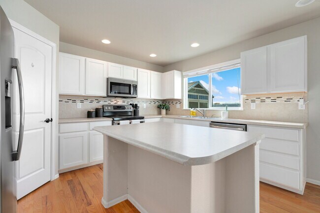 Building Photo - 1667 88th Ave Ct