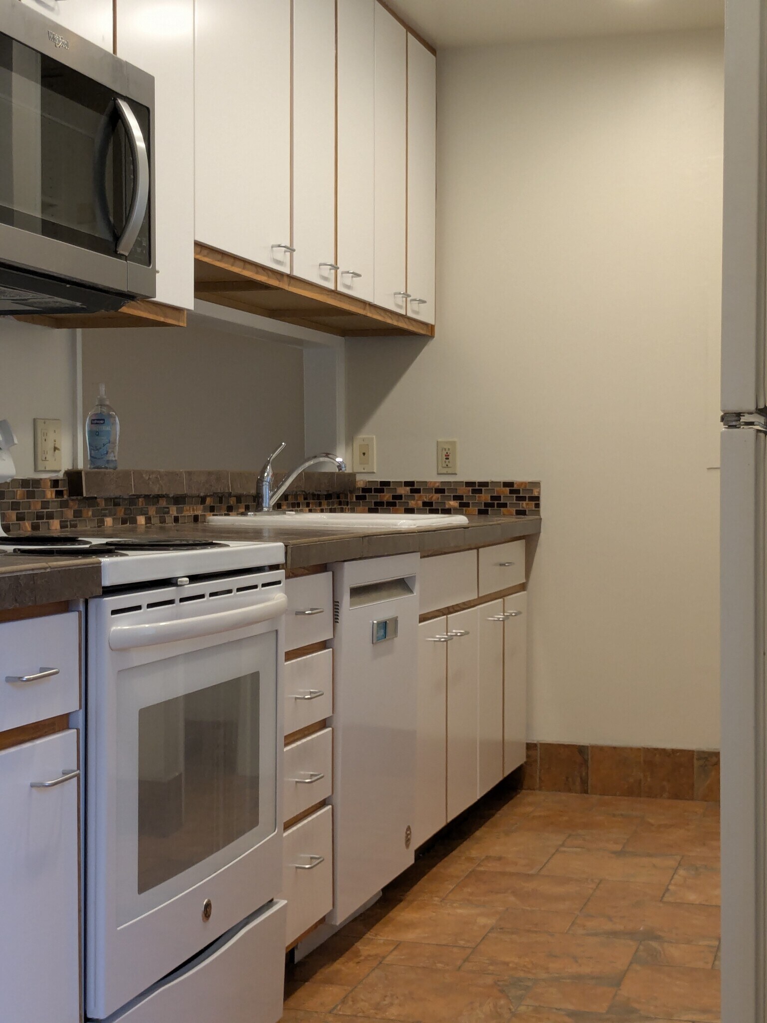 Building Photo - 5220 SW Franklin Ave