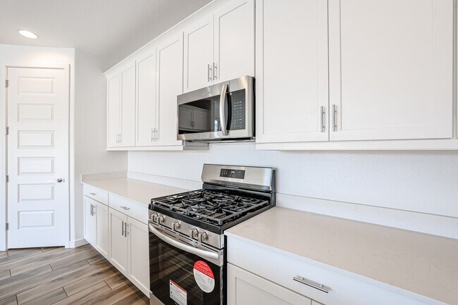 Building Photo - COMING SOON!! HOME IN TOLLESON! 4 BEDROOM 3 BATHROOMS!