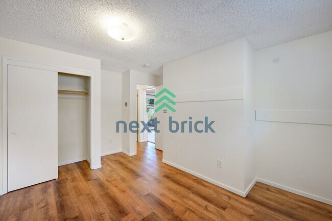 Building Photo - "Spacious 4-Bedroom Haven with 2.5 Baths in Everett – 2,424 Sq Ft of Comfort!"
