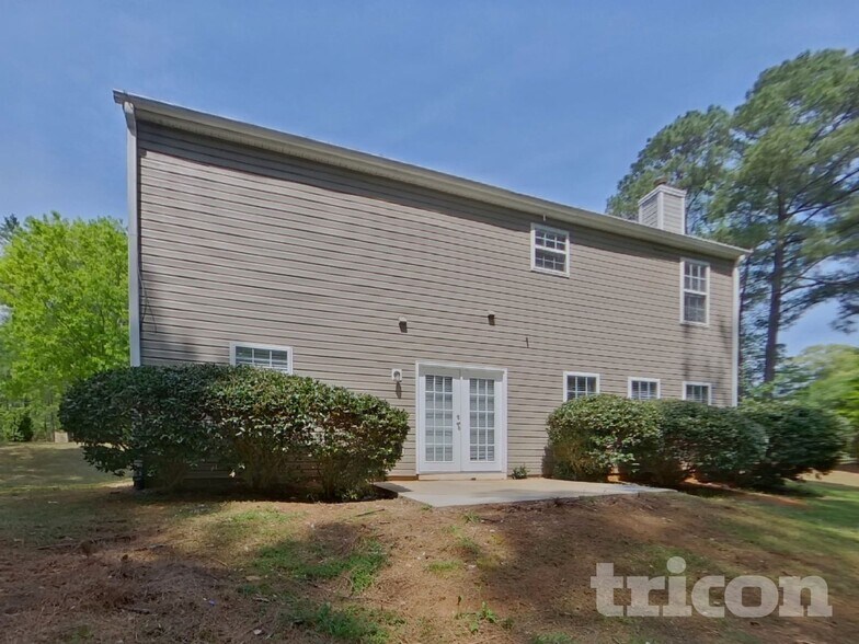 Building Photo - 1030 Riverclift Dr
