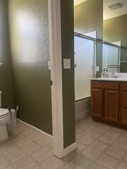 Building Photo - 2120 Stonewater Dr