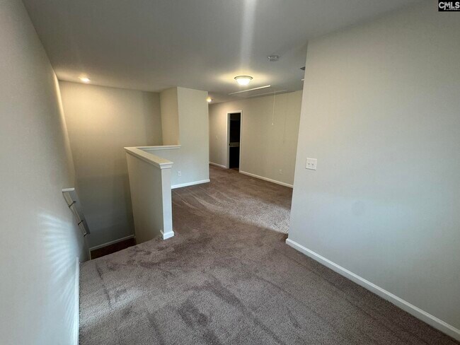 Building Photo - 1052 Crescent Corner Dr