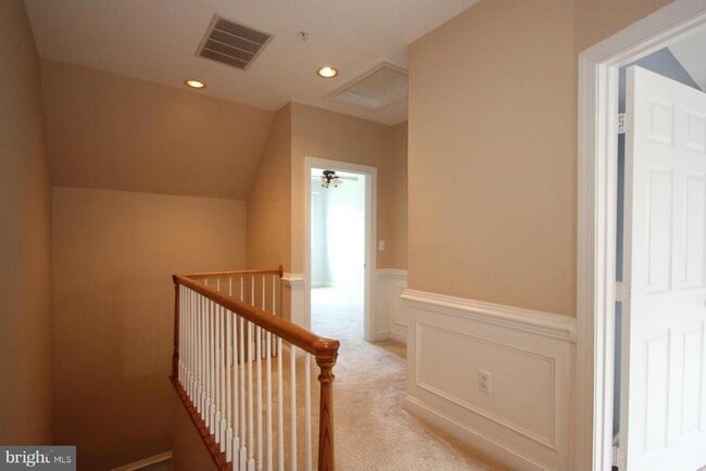 Building Photo - 1119 N Kirkwood Rd