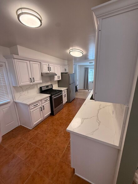 Building Photo - 2446 S Centinela Ave