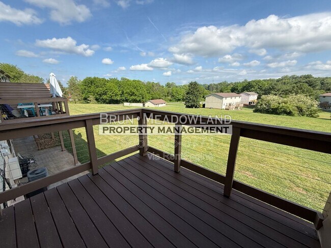 Building Photo - 1811 Meadowland Ln