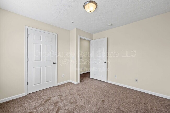 Building Photo - 1202 Fairington Club Dr