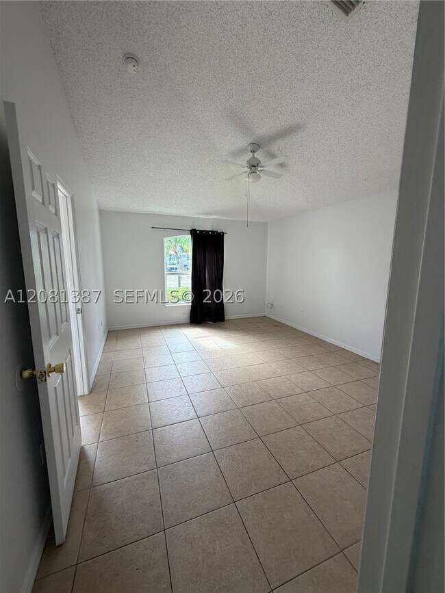 Building Photo - 2985 SW Fluvia St