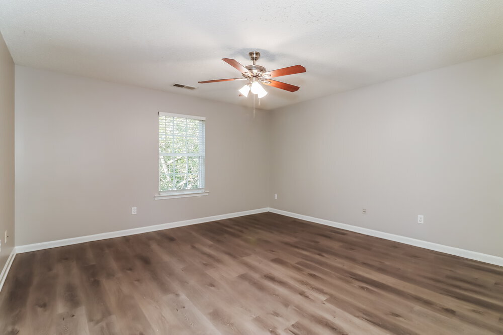 Building Photo - 69 Middlebrook Dr