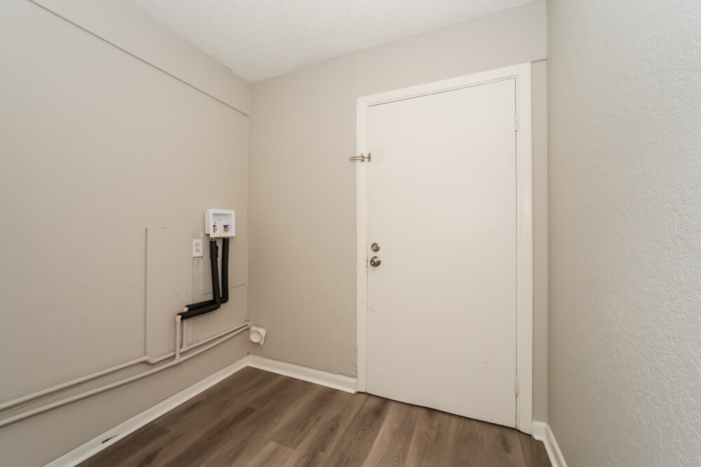 Building Photo - 2332 W 17th St