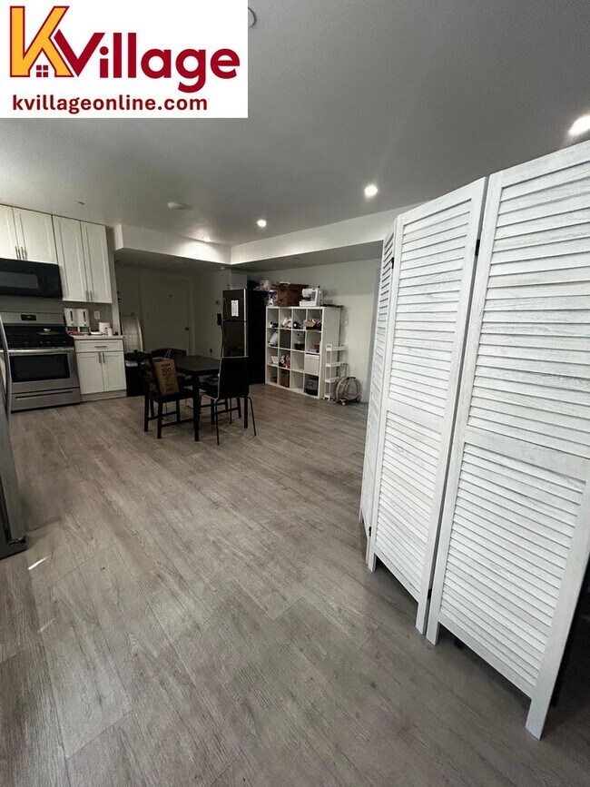Building Photo - Affordable Bedroom and Bathroom near USC