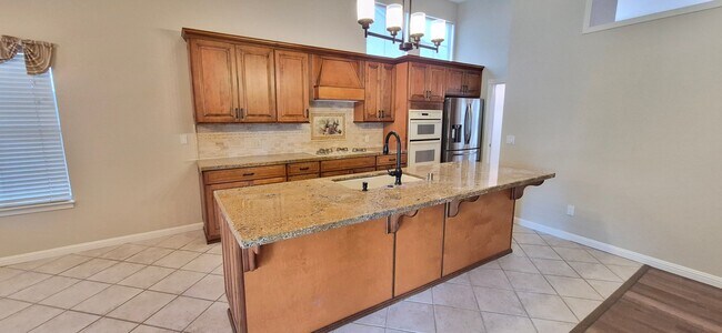Building Photo - 784 Arabian Cir