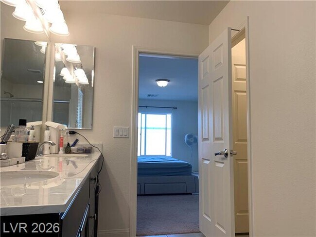 Building Photo - Nearly New! Stunning 5-Bedroom Home with Modern Features