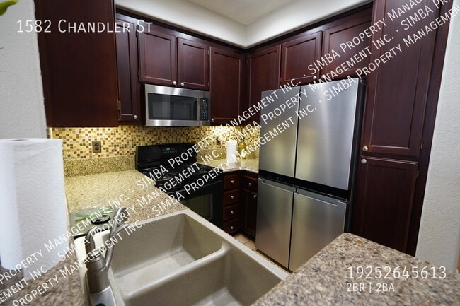 Building Photo - 1582 Chandler St