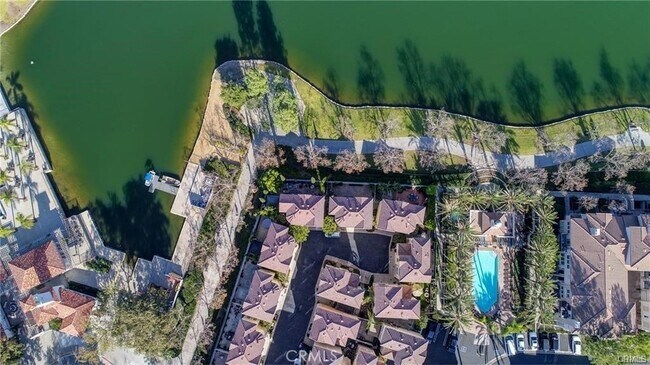 Building Photo - 225 Montana Del Lago Dr