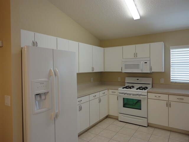 Building Photo - 6765 Waterton Dr