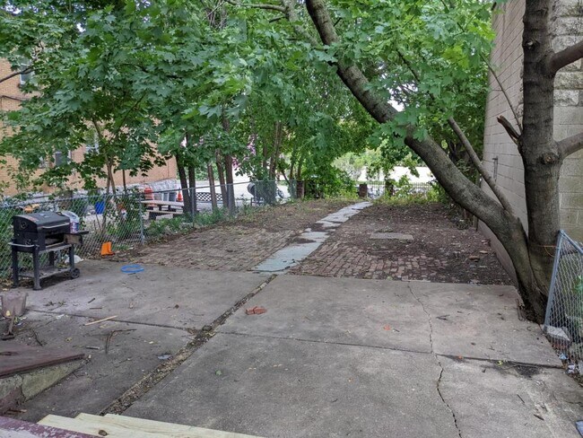 Building Photo - 7304 Forest