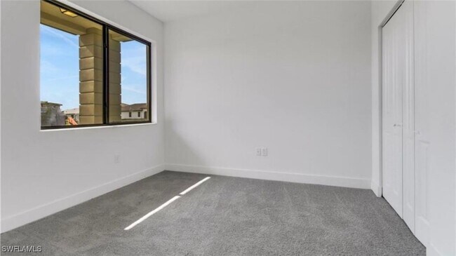 Building Photo - 5265 Lamone Ln