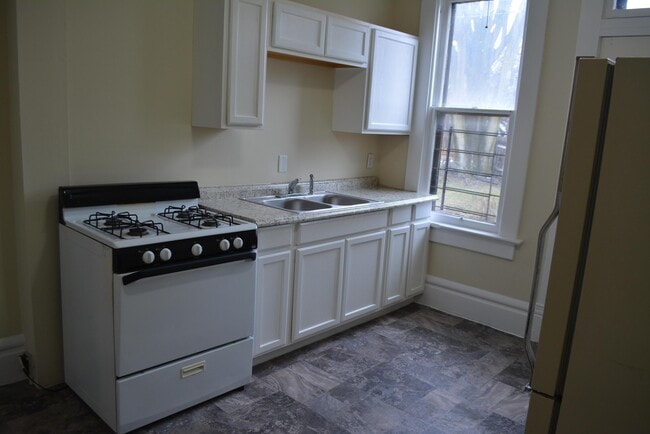 Building Photo - 1257 Dennison Ave