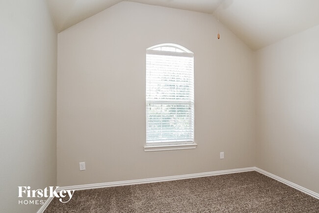 Building Photo - 24462 Sundance Spring Dr