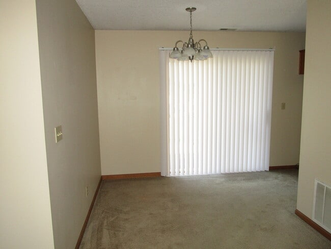 Building Photo - NEW LISTING! 2 Bedroom Duplex in Albion!!!