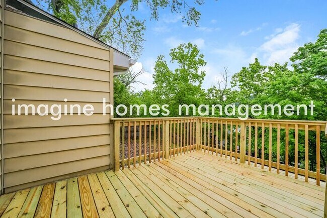 Building Photo - Lovely 4 Bed, 2 Bath Home in North Hills!