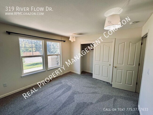 Building Photo - 319 River Flow Dr