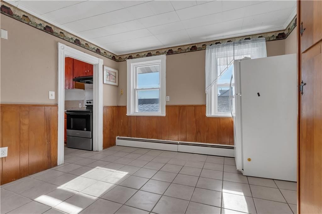 Building Photo - 1070 Main St