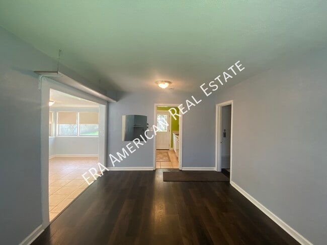 Building Photo - 9 Okahatchee Cir SE