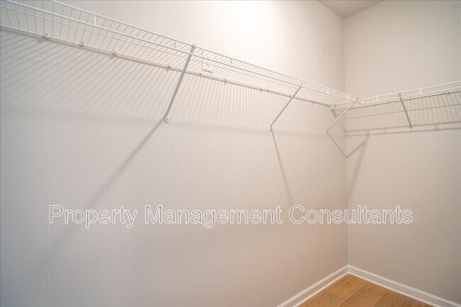 Building Photo - 22821 Dashwood Ln