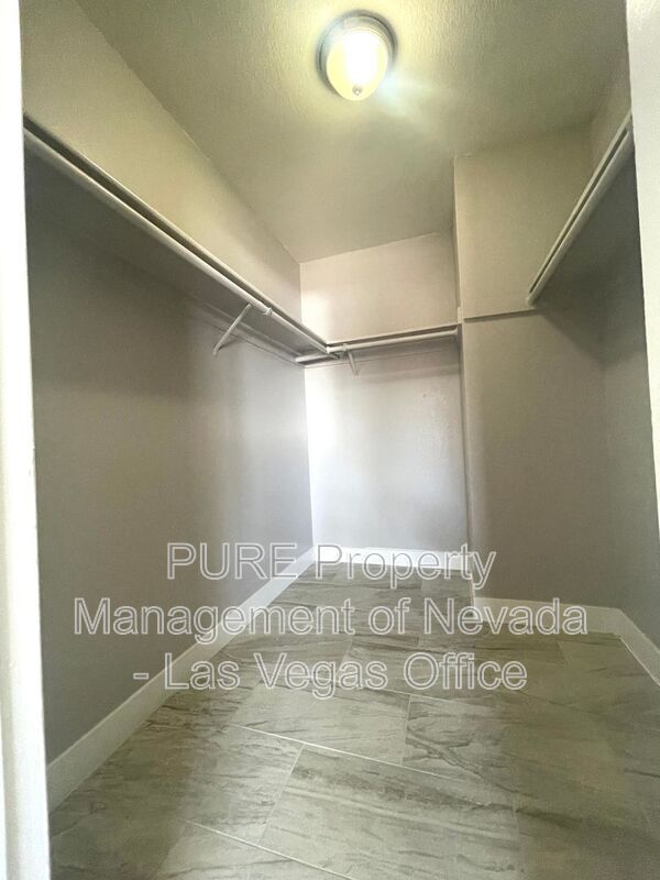 Building Photo - 5934 Via La Contera Dr