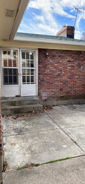 Building Photo - 3113 Pomeroy Dr