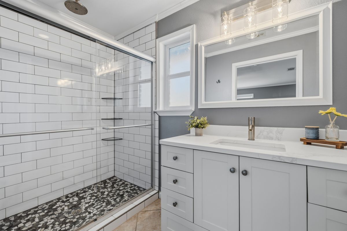 Building Photo - 1607 Malibu Dr