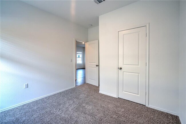 Building Photo - 14305 Sandrock Bnd