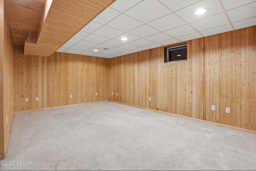 Building Photo - 5191 W Lanark Dr