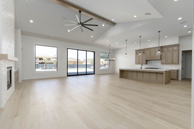 Building Photo - Gorgeous Custom Single Story with RV Garage