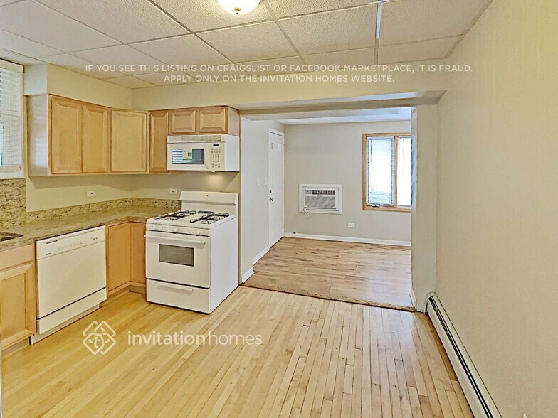 Building Photo - 7938 W Elmgrove Dr