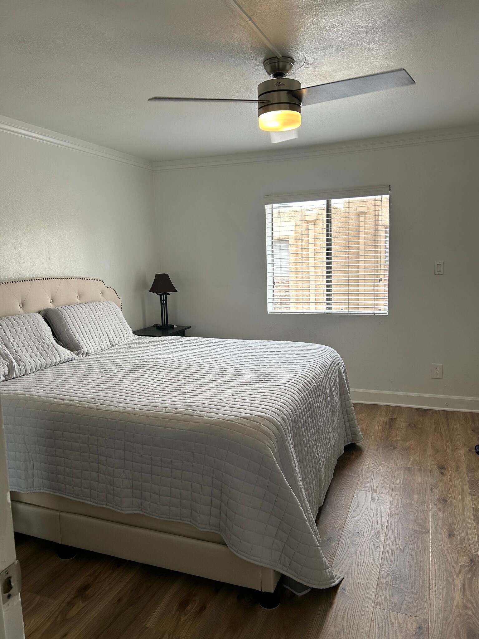 Master 2 BR - 3825 E Camelback Rd